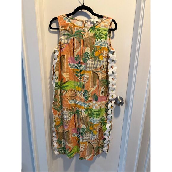 Resort wear - Picture 2 of 2